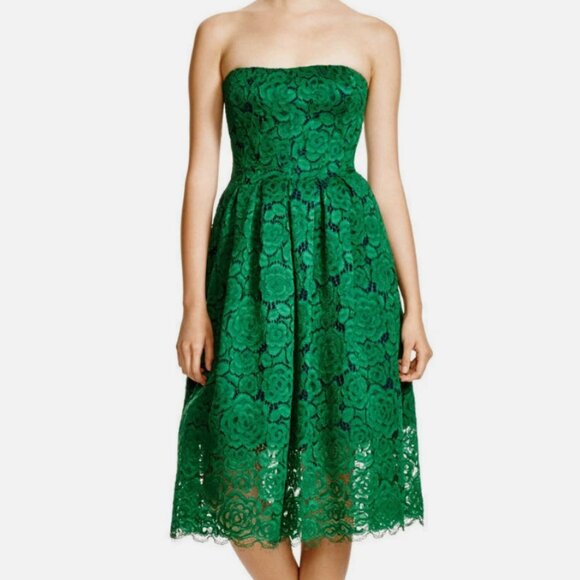 Green Vera Wang Strapless Lace Dress — Midi Party Dress - Picture 1 of 7